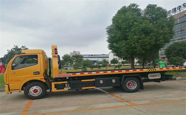 岳阳定远24小时拖车救援电话号码，定远道路救援公司怎么收费的